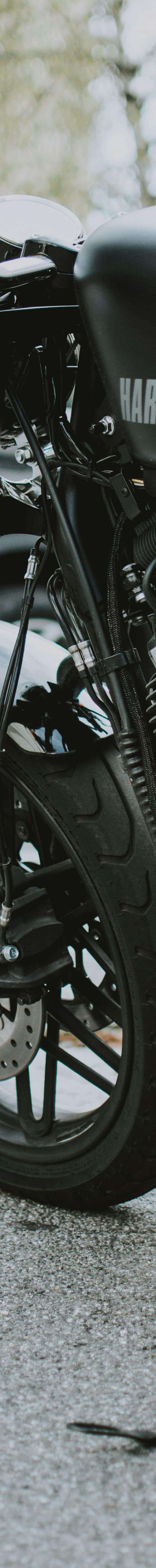 Schwere Maschinen sicher transportieren: So bringst du deine Harley auf den Anhänger